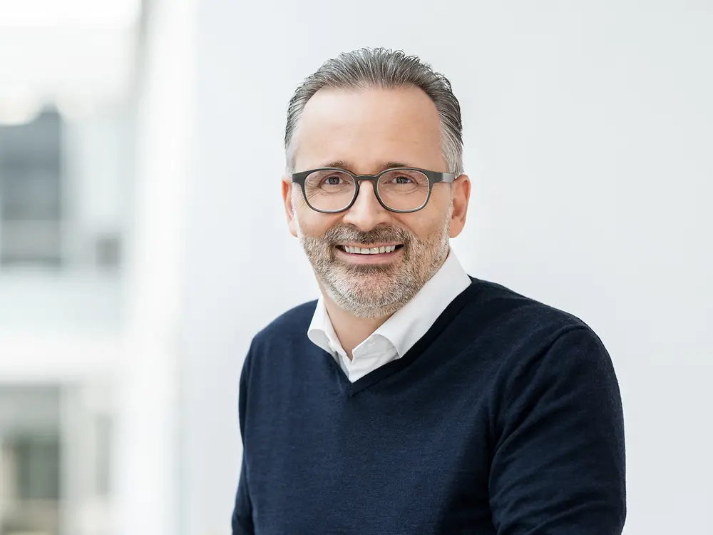 Carsten Knobel