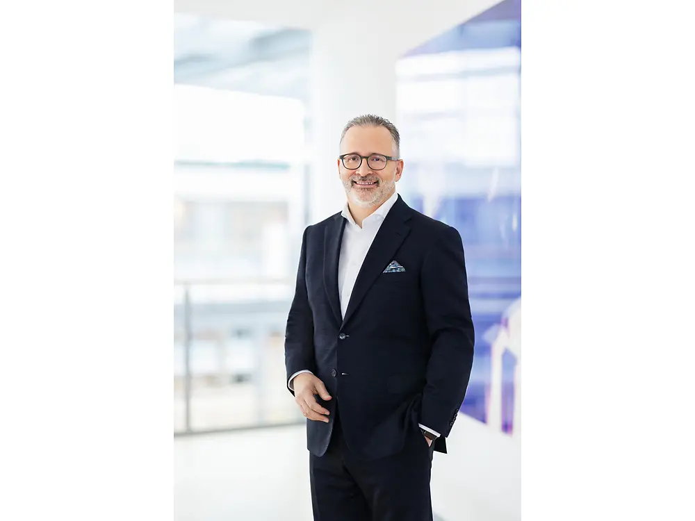 Carsten Knobel