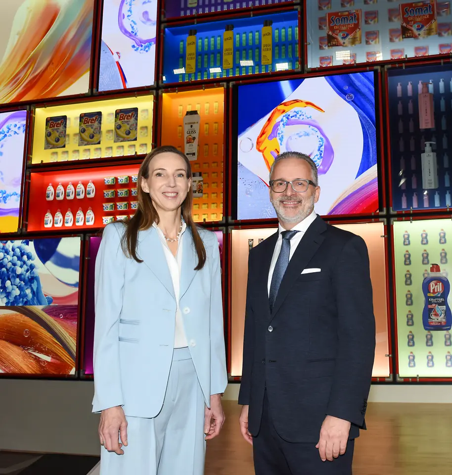 Dr. Simone Bagel-Trah, Chairwoman of the Supervisory Board and Shareholders’ Committee, and Carsten Knobel, Chairman of the Henkel Management Board