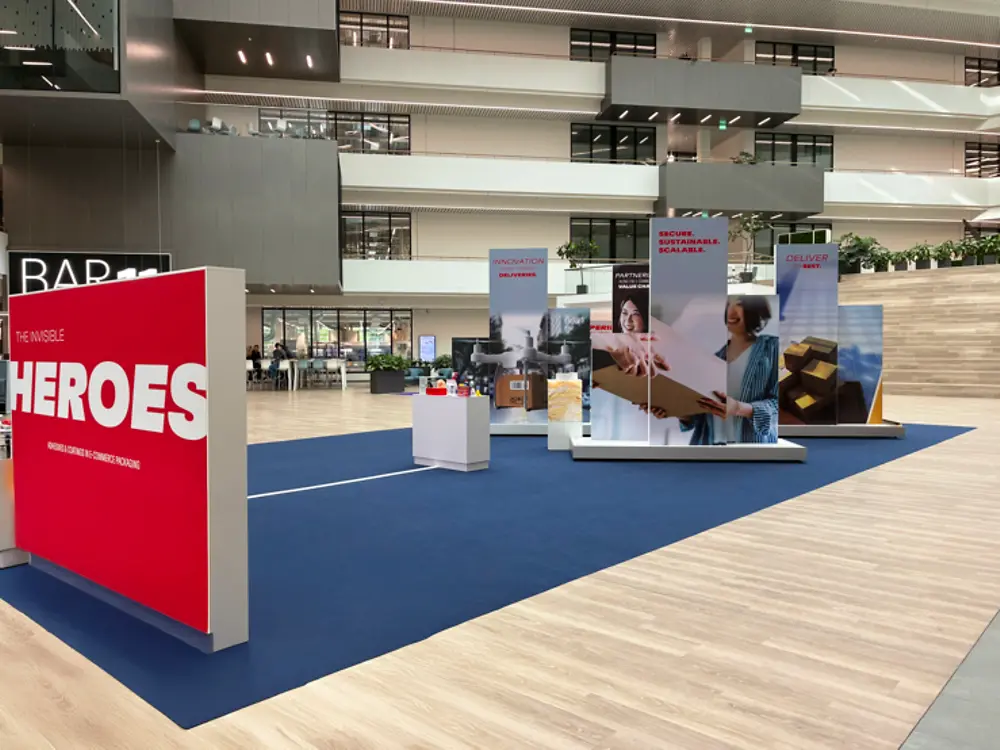A temporary exhibition showcases innovative packaging solutions in e-commerce at the Inspiration Center Düsseldorf.