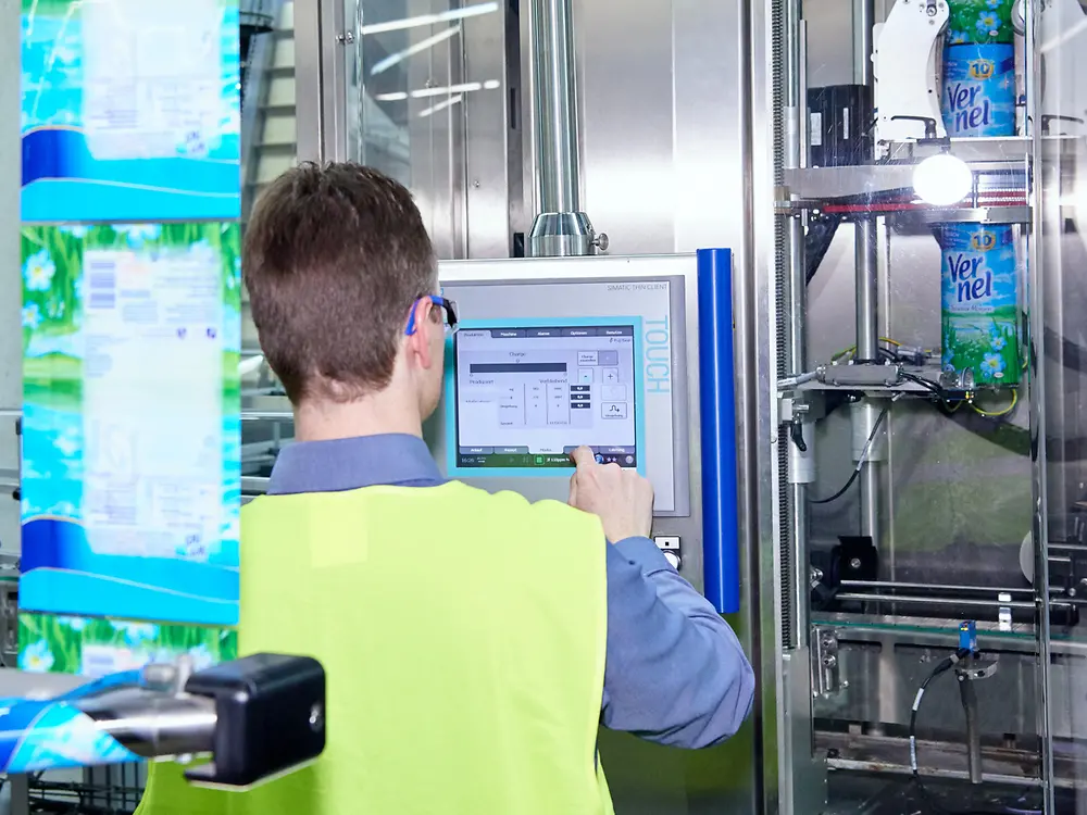 2017-03-10-waschmittelproduktion-andreas-nover-bildschirm-vernel