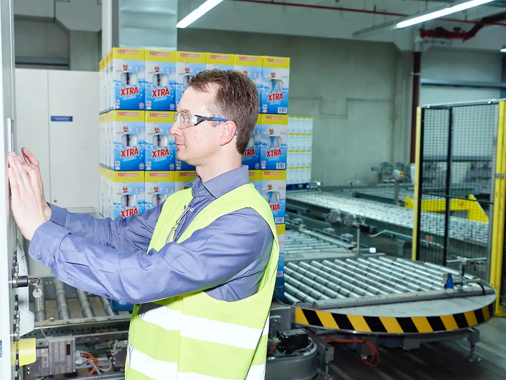 2017-03-10-waschmittelproduktion-andreas-nover-etikettierkamera-logistik